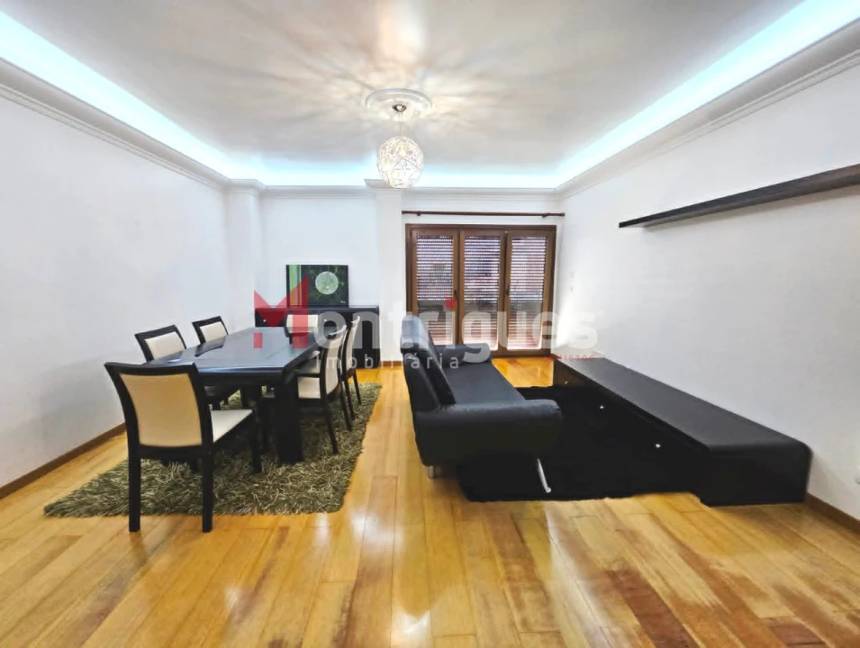 Apartamento T2 para Arrendamento em Sacavém e Prior Velho Foto 3