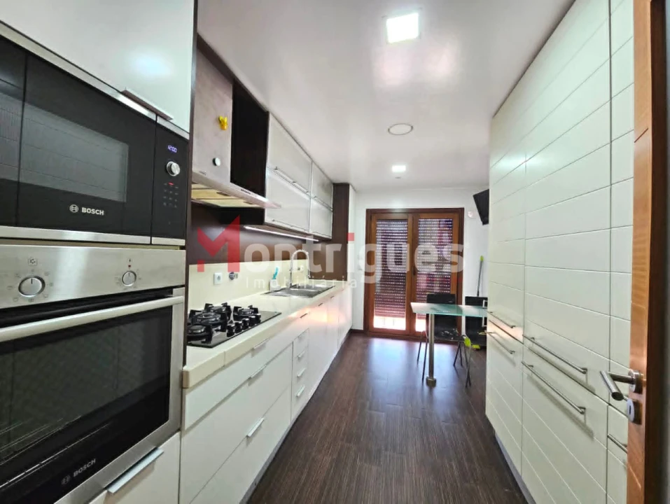 Apartamento T2 para Arrendamento em Sacavém e Prior Velho Foto 5