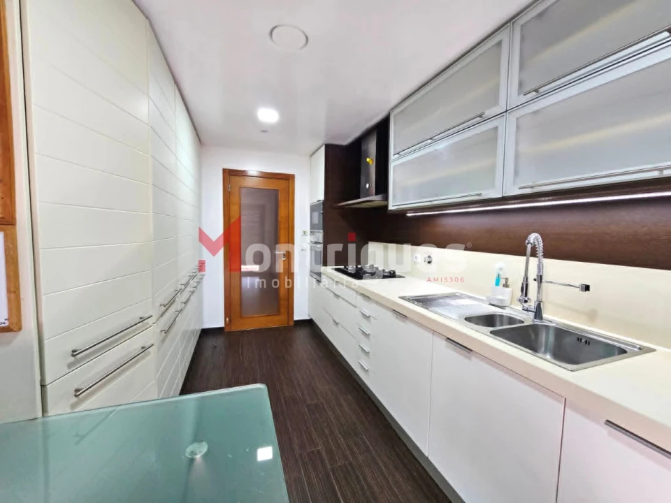 Apartamento T2 para Arrendamento em Sacavém e Prior Velho Foto 6