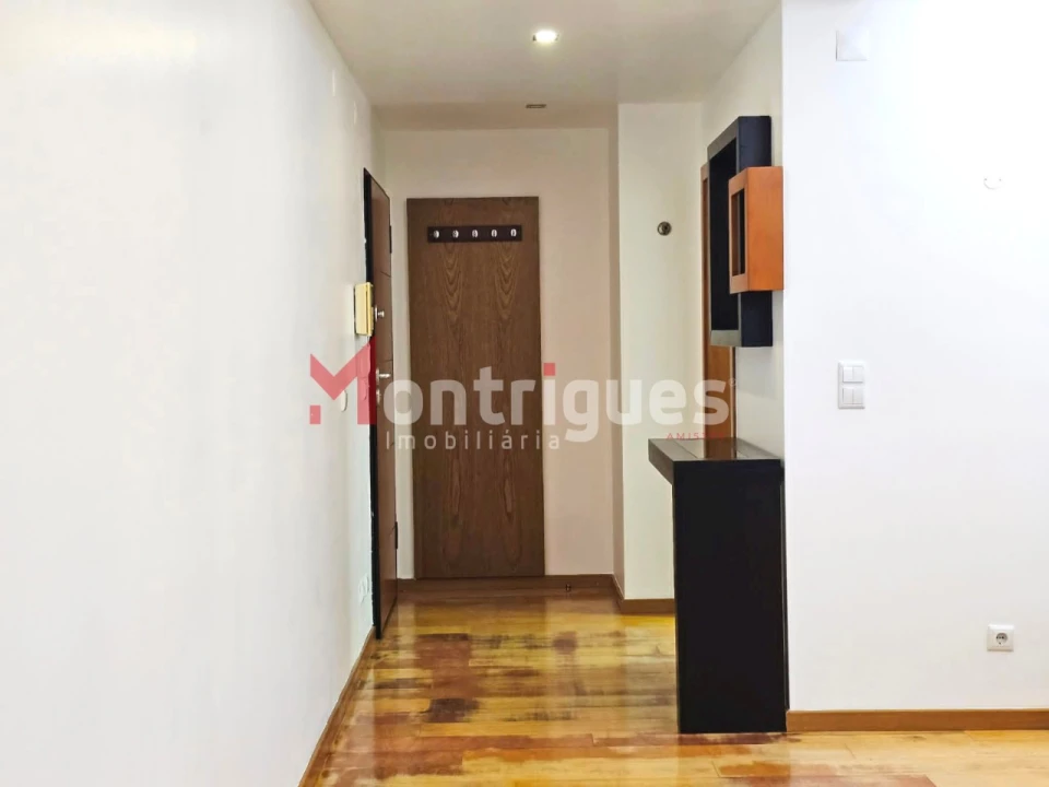 Apartamento T2 para Arrendamento em Sacavém e Prior Velho Foto 9