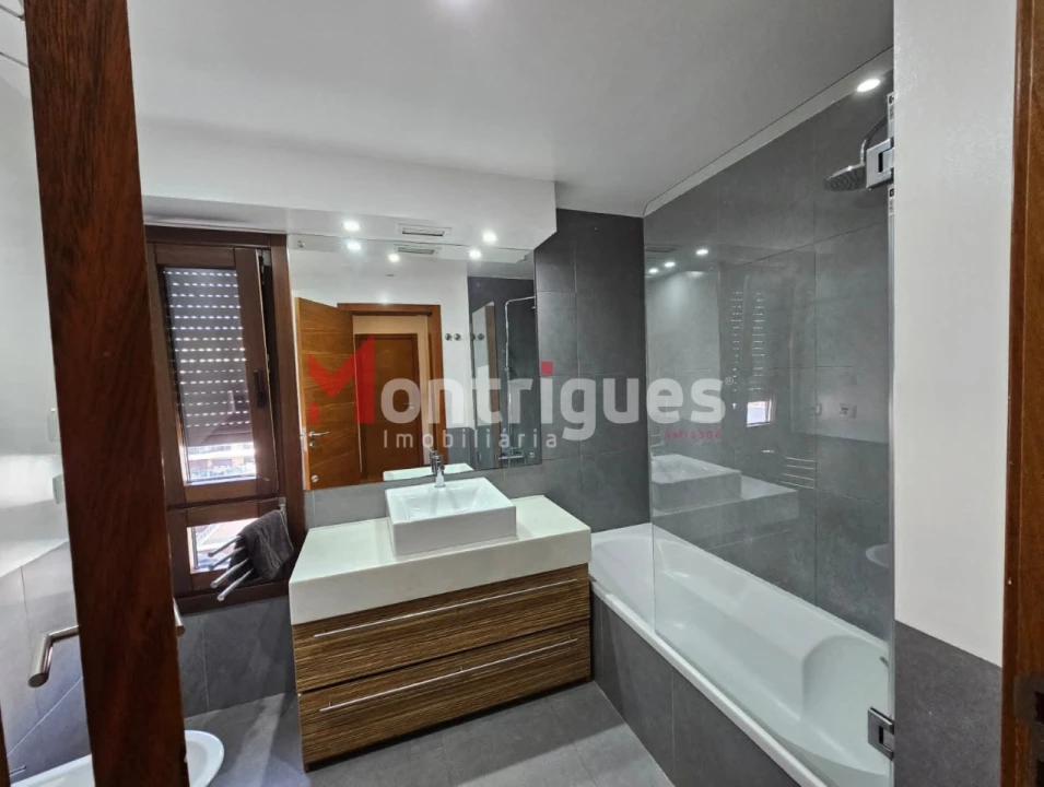 Apartamento T2 para Arrendamento em Sacavém e Prior Velho Foto 13