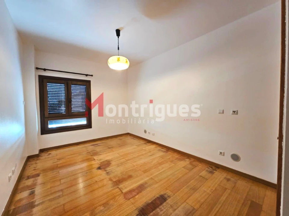 Apartamento T2 para Arrendamento em Sacavém e Prior Velho Foto 15