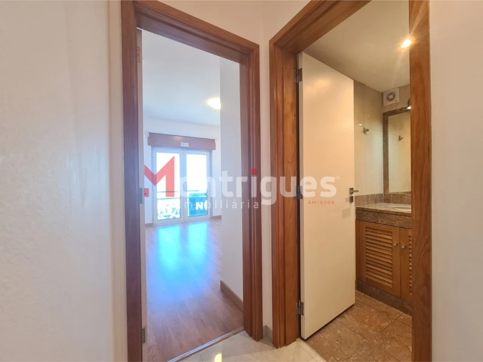 Apartamento T4 para Arrendamento em Parque das Nações Foto 12