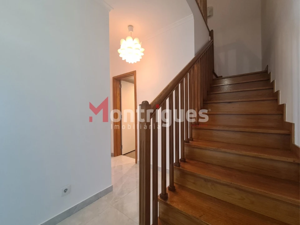 Apartamento T4 para Arrendamento em Parque das Nações Foto 16