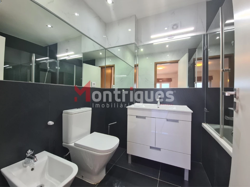 Apartamento T4 para Arrendamento em Parque das Nações Foto 27