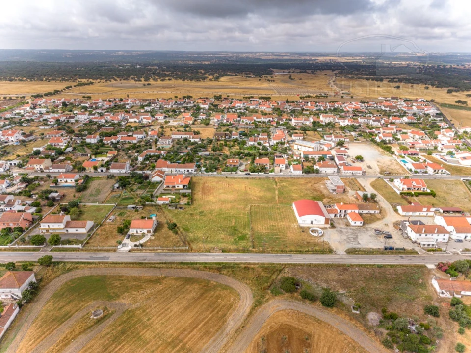 Terreno para Venda em Foros de Vale de Figueira Foto 1