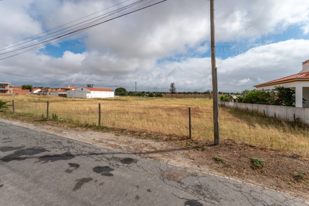 Terreno para Venda em Foros de Vale de Figueira Foto 6