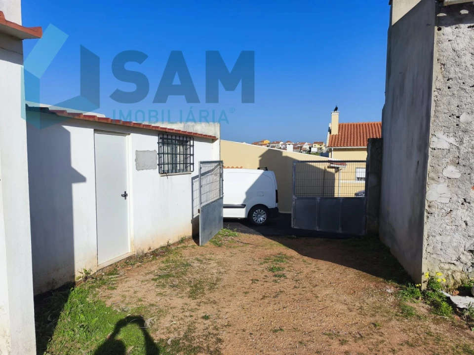 Moradia T2 para Venda em Campelos e Outeiro da Cabeça Foto 8