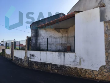Moradia T2 para Venda em Campelos e Outeiro da Cabeça