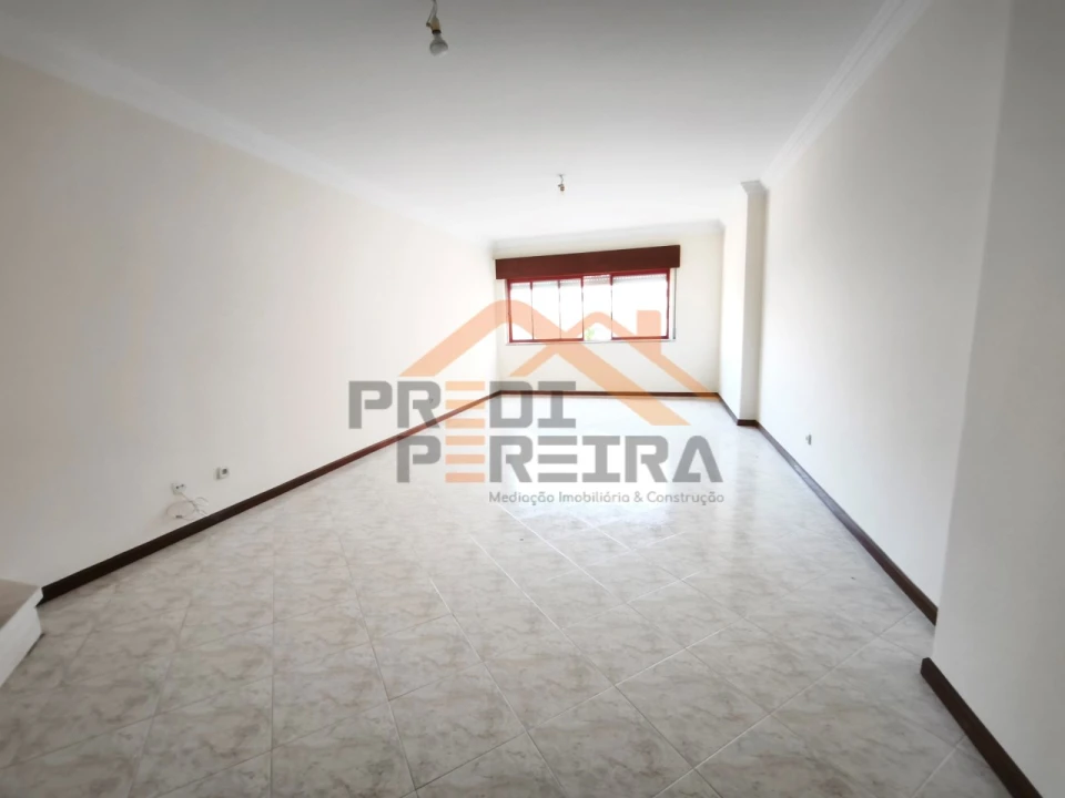 Apartamento para Venda em Algueirão-Mem Martins Foto 2