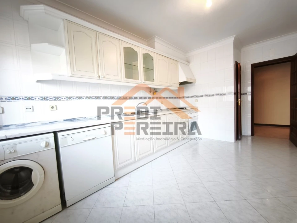 Apartamento para Venda em Algueirão-Mem Martins Foto 5