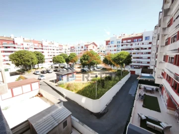 Apartamento para Venda em Algueirão-Mem Martins