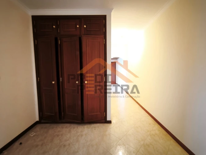 Apartamento para Venda em Algueirão-Mem Martins Foto 6