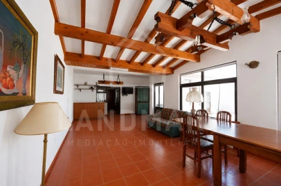 Moradia T7 para Venda em Ferrel