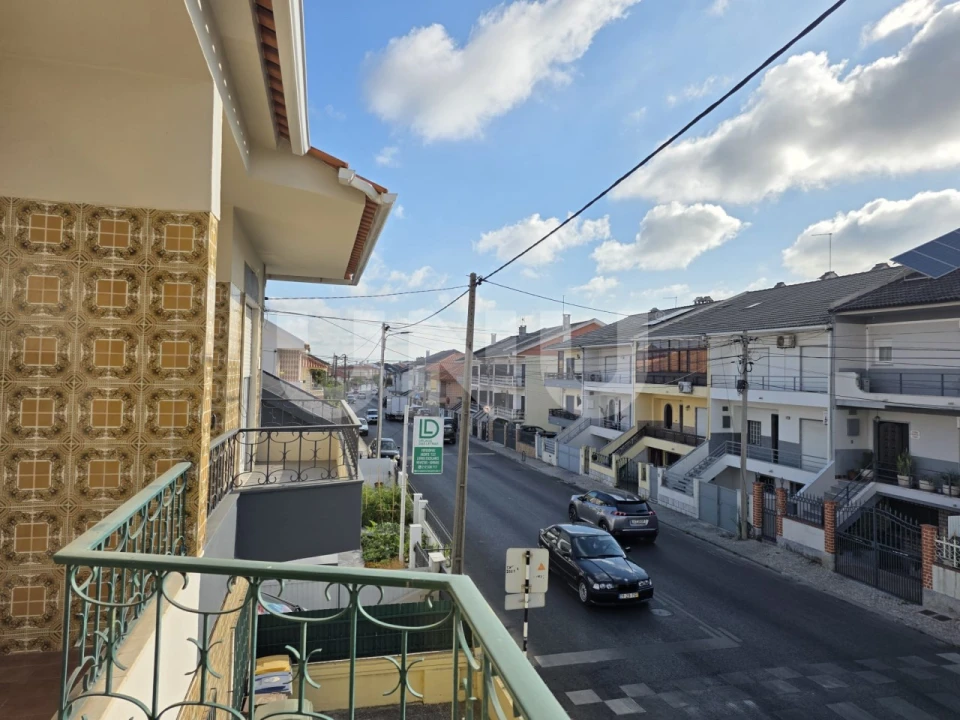 Moradia T2 para Venda em Corroios Foto 13