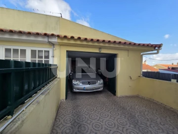 Moradia T2 para Venda em Corroios