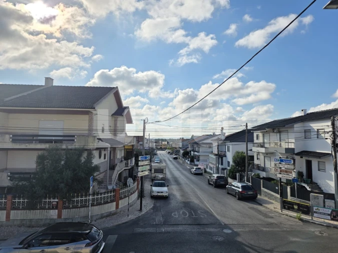 Moradia T2 para Venda em Corroios Foto 12