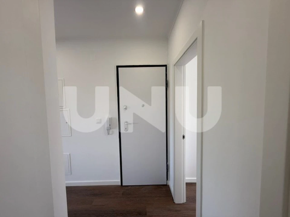 Apartamento T2 para Venda em Venteira Foto 6