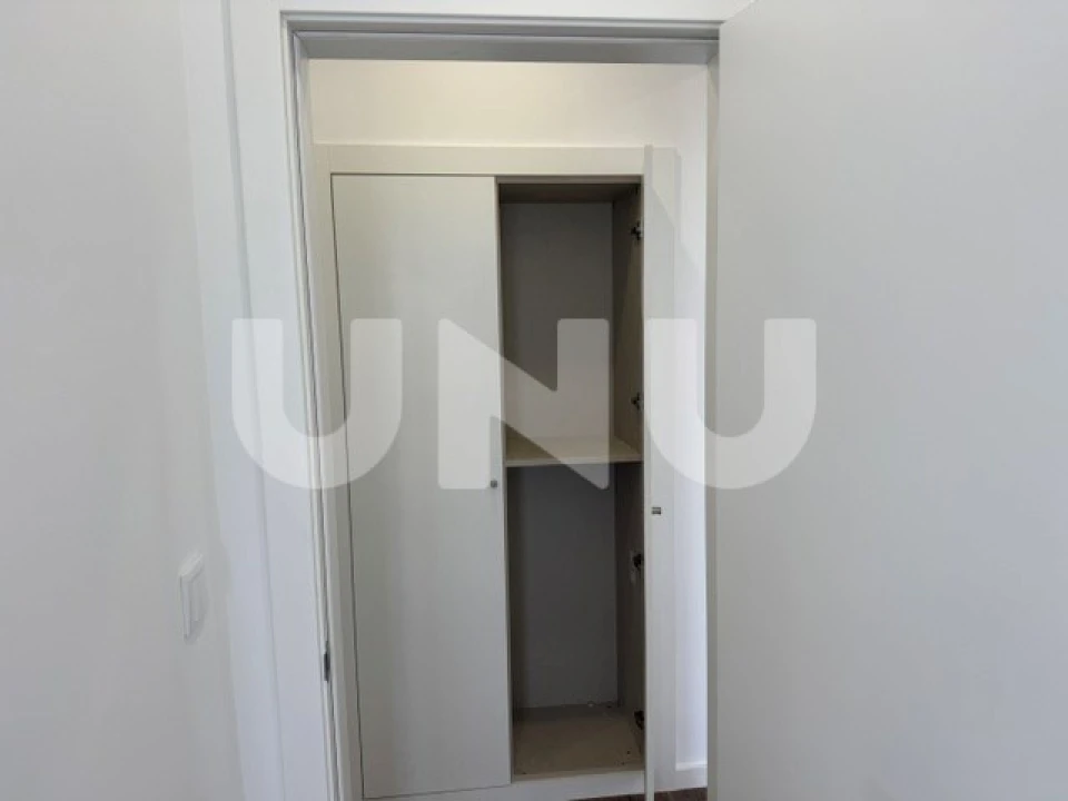 Apartamento T2 para Venda em Venteira Foto 9