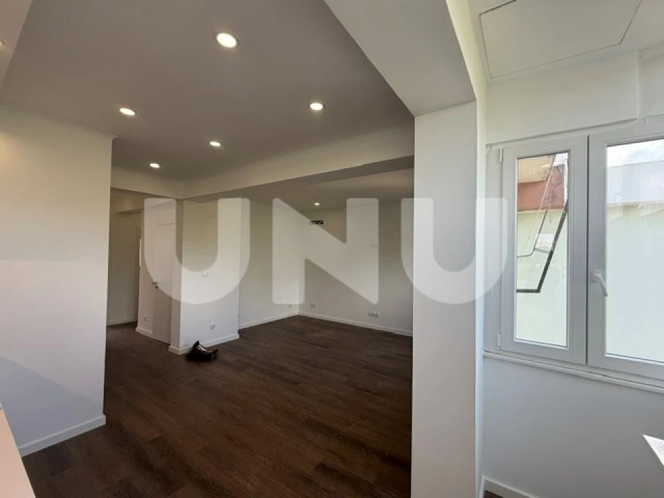 Apartamento T2 para Venda em Venteira Foto 23