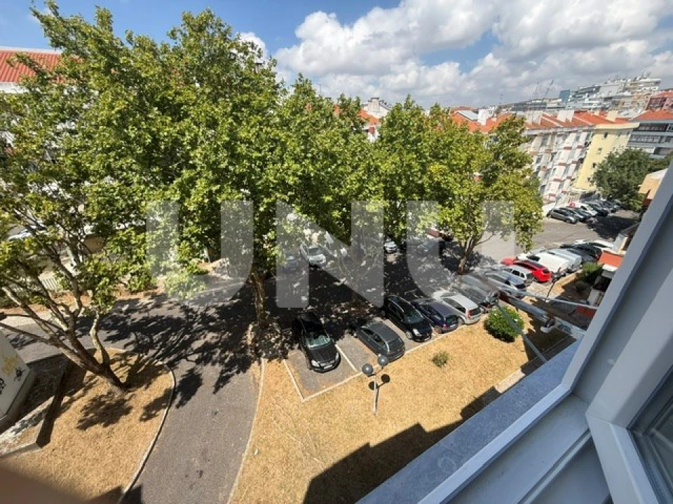 Apartamento T2 para Venda em Venteira Foto 35