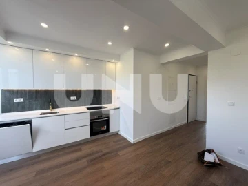 Apartamento T2 para Venda em Venteira