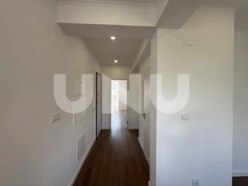 Apartamento T2 para Venda em Venteira
