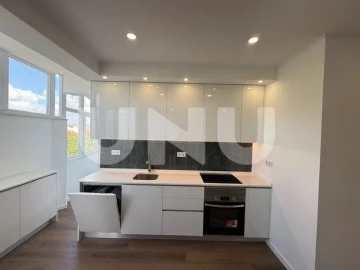 Apartamento T2 para Venda em Venteira