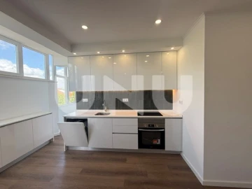 Apartamento T2 para Venda em Venteira