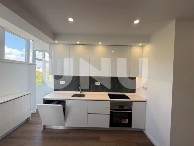 Apartamento T2 para Venda em Venteira Foto 25