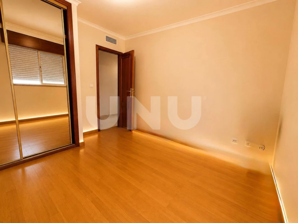 Apartamento T2 para Venda em Seixal, Arrentela e Aldeia de Paio Pires Foto 6