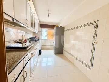Apartamento T2 para Venda em Seixal, Arrentela e Aldeia de Paio Pires