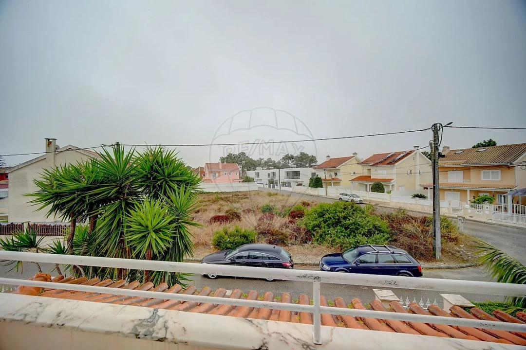 Moradia T3 para Venda em Charneca de Caparica e Sobreda Foto 16