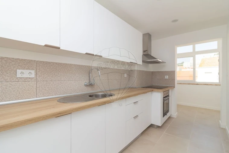 Apartamento T2 para Arrendamento em Vila Franca de Xira Foto 17