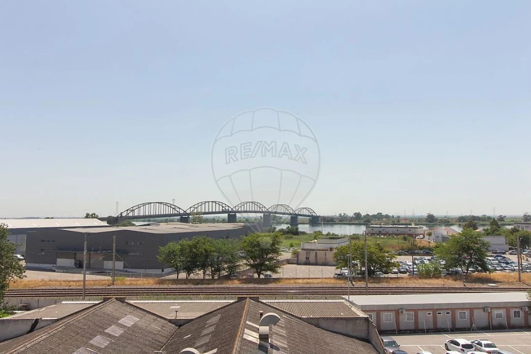 Apartamento T2 para Arrendamento em Vila Franca de Xira Foto 3