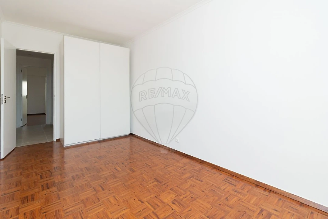 Apartamento T2 para Arrendamento em Vila Franca de Xira Foto 8