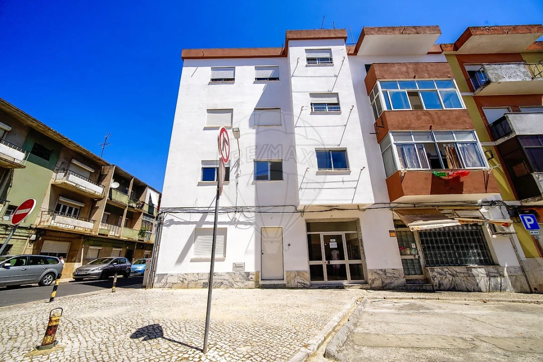 Apartamento T2 para Venda em Baixa da Banheira e Vale da Amoreira Foto 16