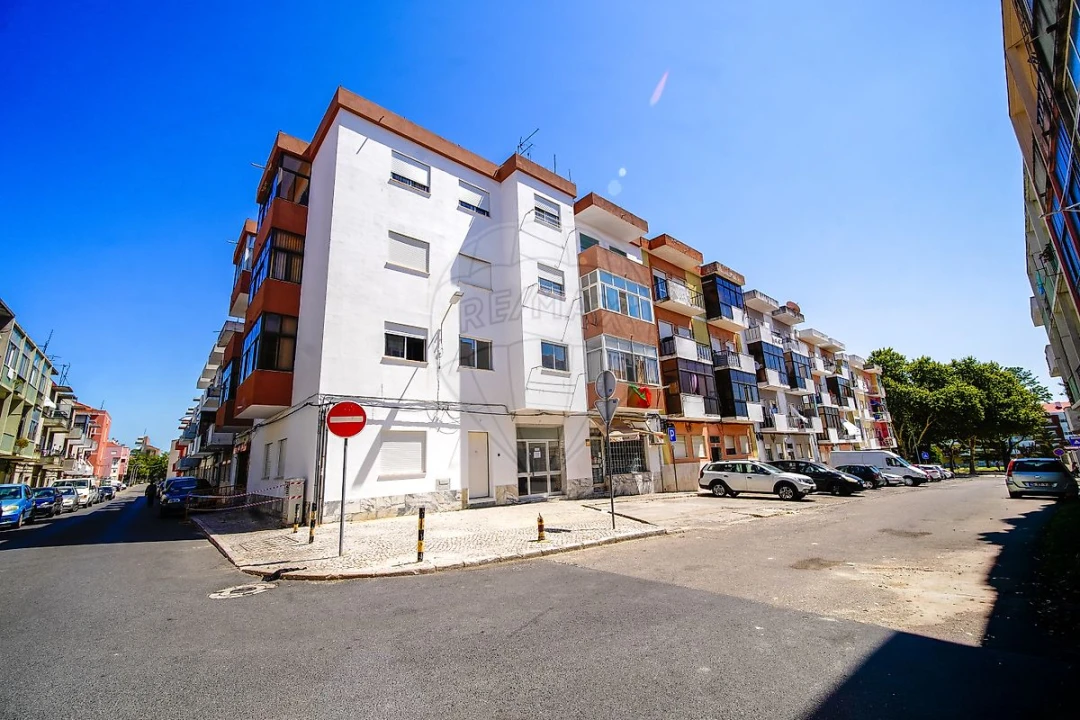 Apartamento T2 para Venda em Baixa da Banheira e Vale da Amoreira Foto 18