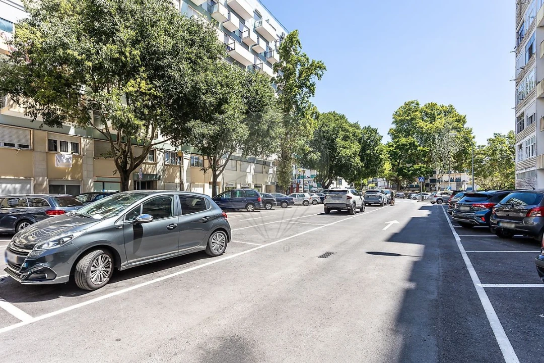 Apartamento T2 para Arrendamento em São Domingos de Benfica Foto 21