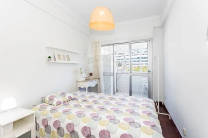 Apartamento T2 para Arrendamento em São Domingos de Benfica