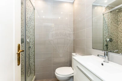 Apartamento T2 para Arrendamento em São Domingos de Benfica