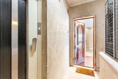Apartamento T2 para Arrendamento em São Domingos de Benfica