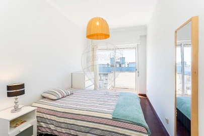 Apartamento T2 para Arrendamento em São Domingos de Benfica