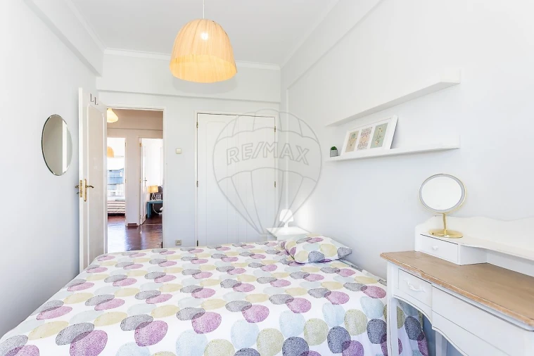 Apartamento T2 para Arrendamento em São Domingos de Benfica Foto 10