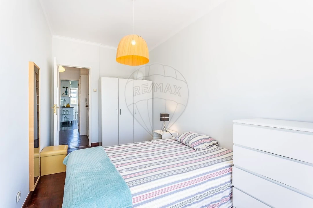 Apartamento T2 para Arrendamento em São Domingos de Benfica Foto 7