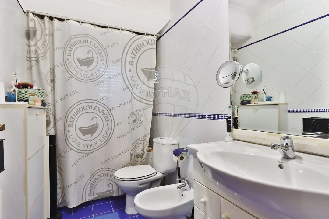 Apartamento T2 para Venda em Venda do Pinheiro e Santo Estêvão das Galés Foto 14