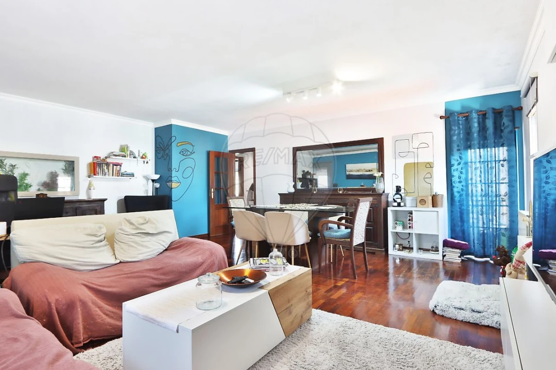 Apartamento T2 para Venda em Venda do Pinheiro e Santo Estêvão das Galés Foto 5