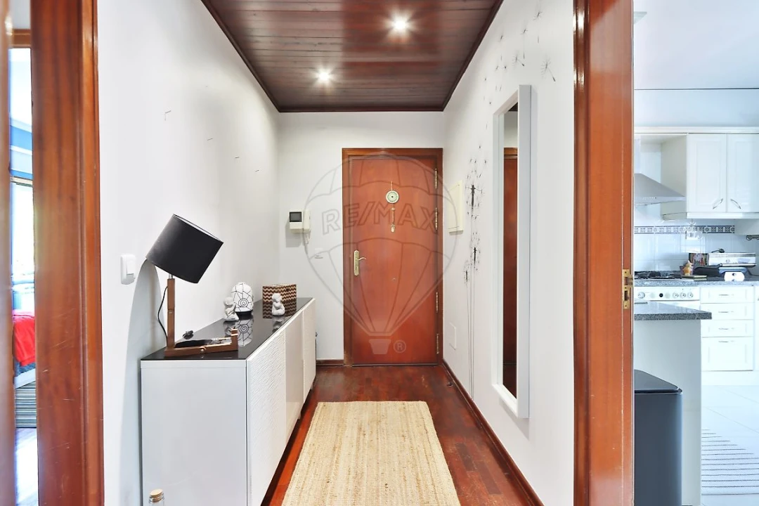 Apartamento T2 para Venda em Venda do Pinheiro e Santo Estêvão das Galés Foto 17