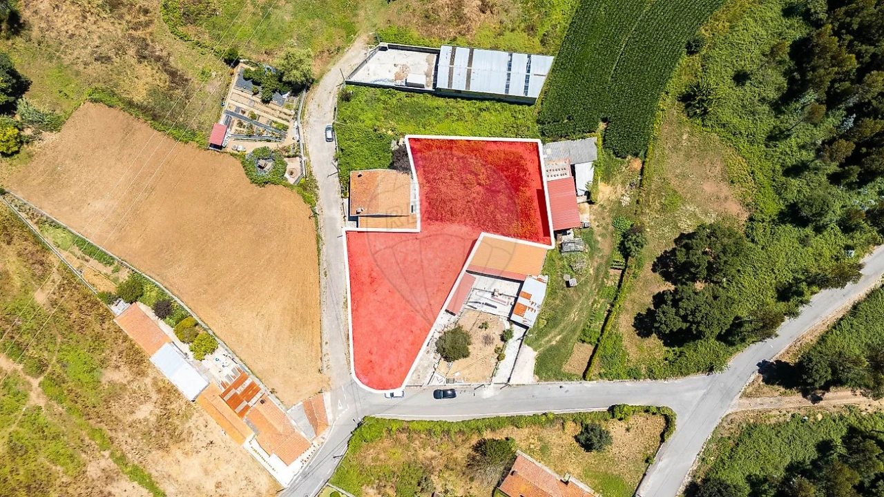 Terreno para Venda em Argoncilhe Foto 3