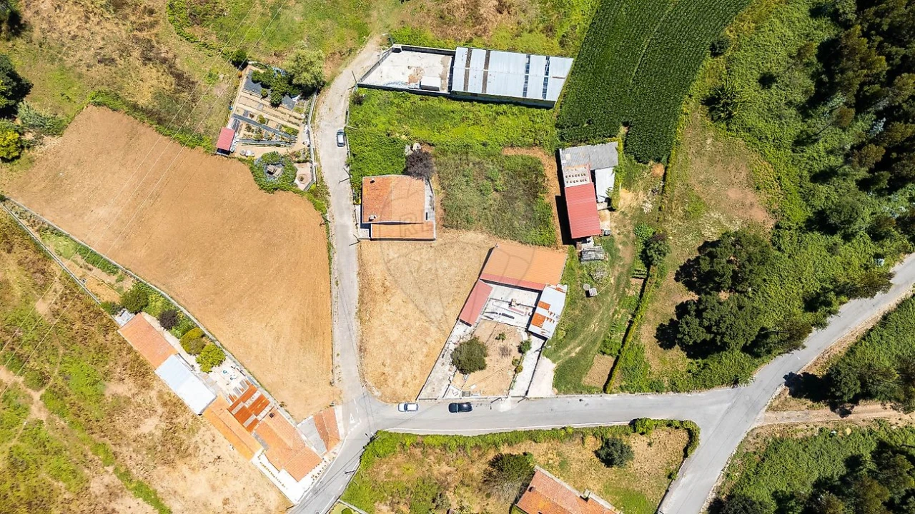 Terreno para Venda em Argoncilhe Foto 9